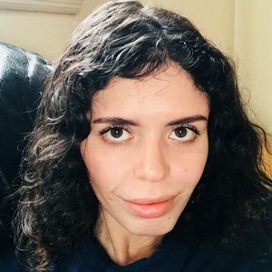 Meet your Posher, Fatima